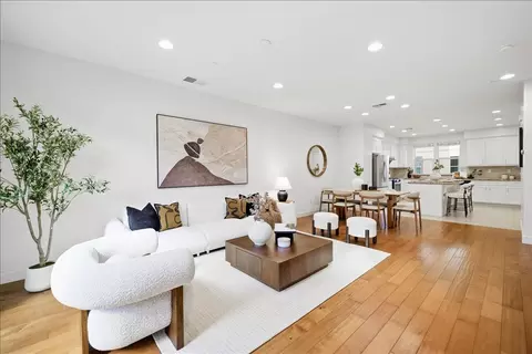 2927 Kaiser Dr, Santa Clara, CA 95051