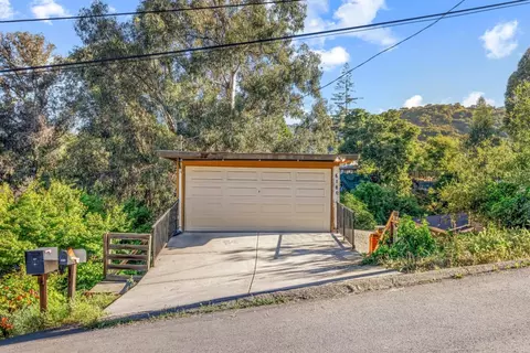 6180 Oakdale Ave, Oakland, CA 94605