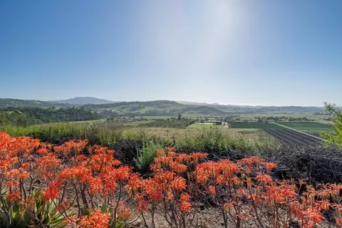 5181 Southside Rd, Hollister, CA 95023