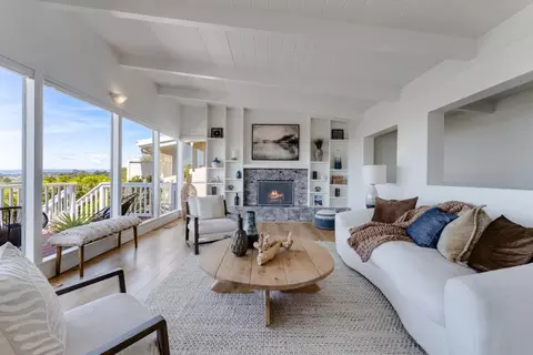 Living - 220 Shoreview Dr, Aptos, CA 95003 photo 4 of 7