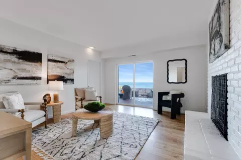 Living - 220 Shoreview Dr, Aptos, CA 95003 photo 7 of 7