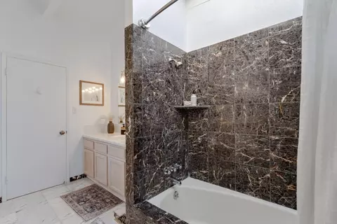 Bath - 220 Shoreview Dr, Aptos, CA 95003 photo 2 of 5