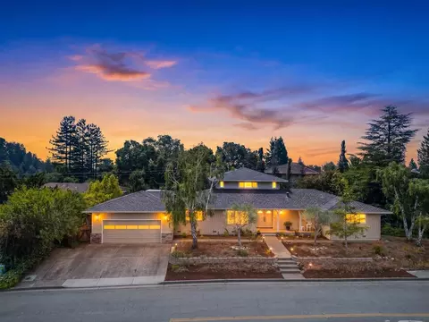 302 Carbonera Dr, Santa Cruz, CA 95060