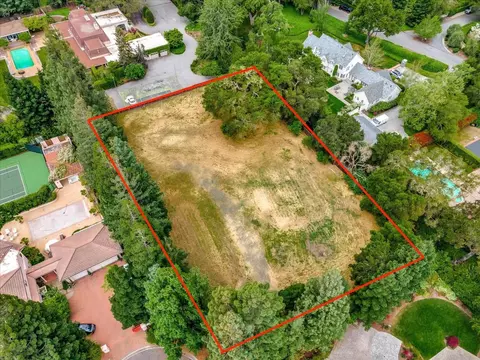11 Brittany Mdws, Atherton, CA 94027