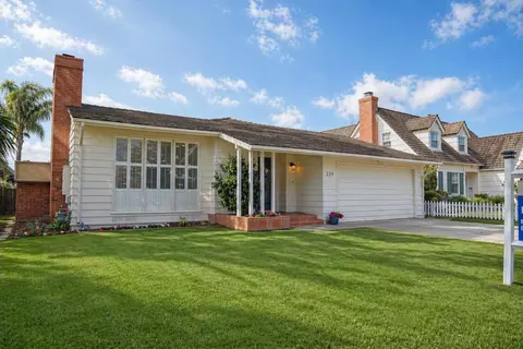 239 Oak St, Salinas, CA 93901