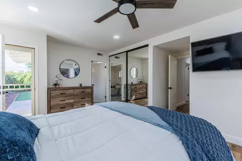 Bedroom - 239 Oak St, Salinas, CA 93901 photo 2 of 8