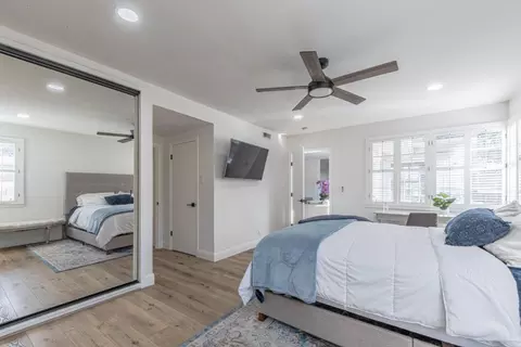 Bedroom - 239 Oak St, Salinas, CA 93901 photo 3 of 8
