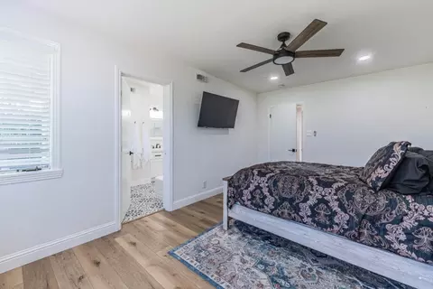 Bedroom - 239 Oak St, Salinas, CA 93901 photo 5 of 8