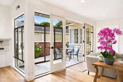 Entry Way - 239 Oak St, Salinas, CA 93901 photo 2 of 3