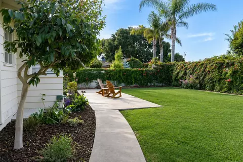 Exterior - 239 Oak St, Salinas, CA 93901 photo 8 of 15