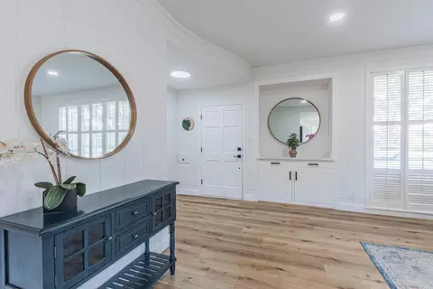 Entry Way - 239 Oak St, Salinas, CA 93901 photo 1 of 3