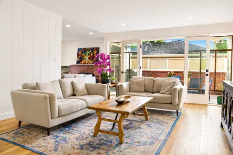 Living - 239 Oak St, Salinas, CA 93901 photo 4 of 5