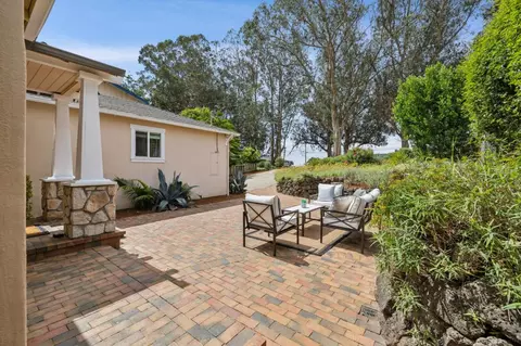 Exterior - 272 Avenue Balboa, El Granada, CA 94018 photo 2 of 8