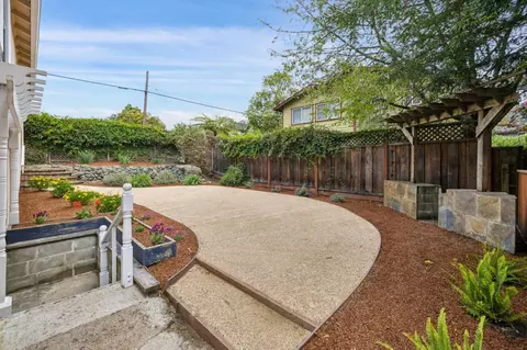 Exterior - 272 Avenue Balboa, El Granada, CA 94018 photo 6 of 8