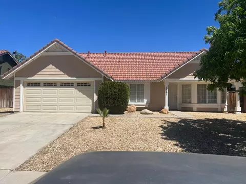 Exterior - 1561 Georgetown Ave, Palmdale, CA 93550 photo 1 of 3