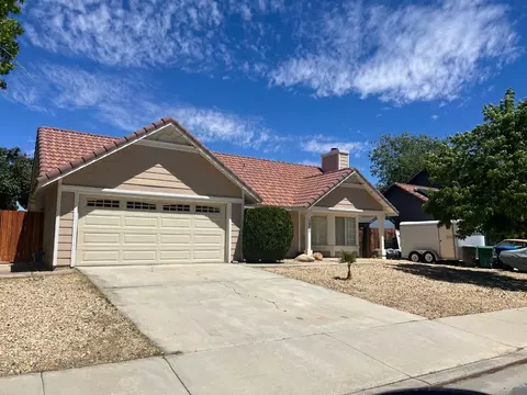 1561 Georgetown Ave, Palmdale, CA 93550