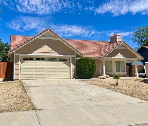 1561 Georgetown Ave, Palmdale, CA 93550