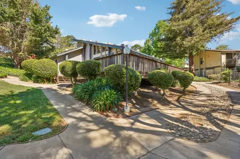 Exterior - 355 Parkview Ter G1, Vallejo, CA 94589 photo 5 of 6