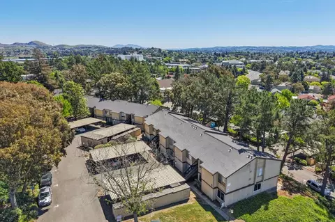View/Area - 355 Parkview Ter G1, Vallejo, CA 94589 photo 6 of 7