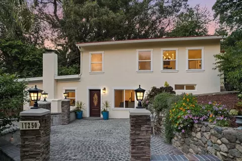 17250 Pine Ave, Los Gatos, CA 95032