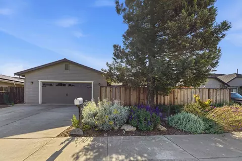 1691 Monticello Dr, Hollister, CA 95023