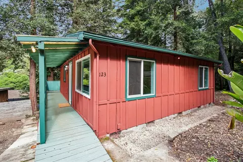 123 Pine Ave, Felton, CA 95018