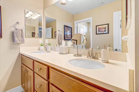 Bath - 12833 Rogge Village Loop, Salinas, CA 93906 photo 2 of 6