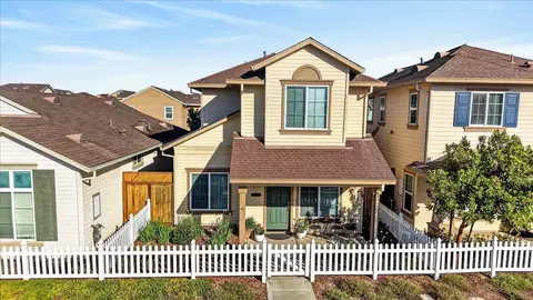 Exterior - 12833 Rogge Village Loop, Salinas, CA 93906 photo 5 of 12