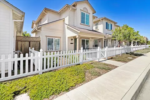 Exterior - 12833 Rogge Village Loop, Salinas, CA 93906 photo 3 of 12