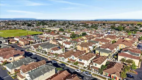 View/Area - 12833 Rogge Village Loop, Salinas, CA 93906 photo 6 of 8