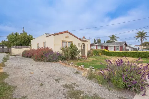 54 Katherine Ave, Salinas, CA 93901