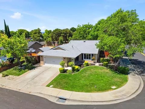 1780 Honeysuckle Rd, Livermore, CA 94551