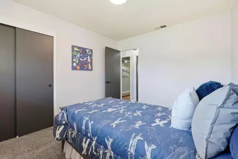 Bedroom - 8440 Diane Ct, Gilroy, CA 95020 photo 3 of 8