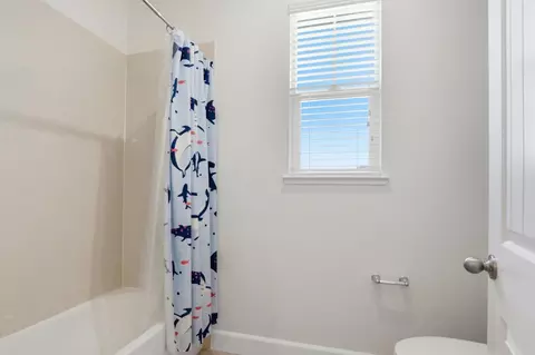 Bath - 63 Chysis Rd, Milpitas, CA 95035 photo 3 of 6