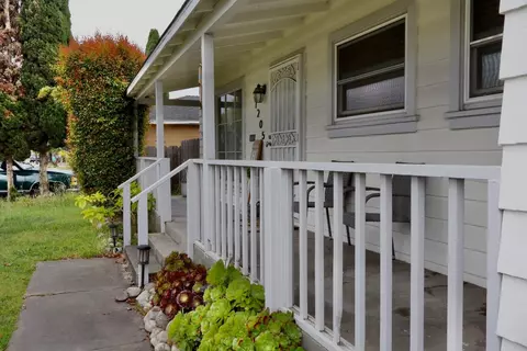 1205 Monroe St, Salinas, CA 93906