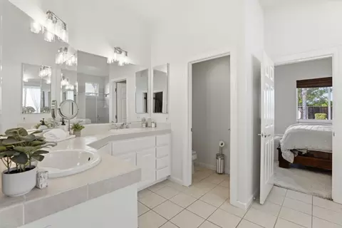 Bath - 2845 Bresso Ct, Livermore, CA 94550 photo 2 of 5