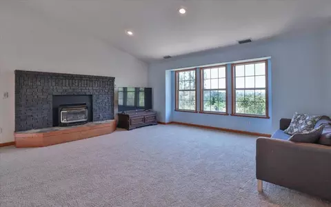 Living - 1416 Blue Tent Ct, Cool, CA 95614 photo 4 of 6