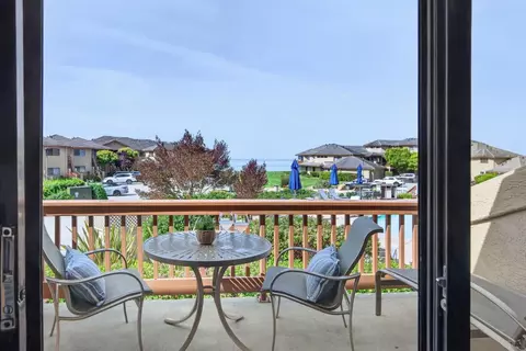 7 Seascape Resort Dr, Aptos, CA 95003