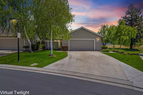 905 Helen Dr, Hollister, CA 95023