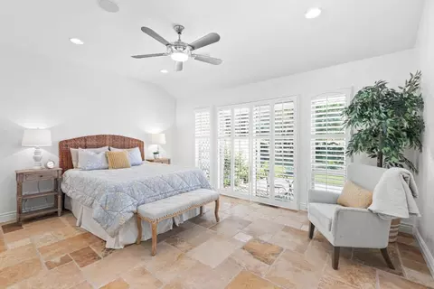 Bedroom - 905 Helen Dr, Hollister, CA 95023 photo 2 of 3