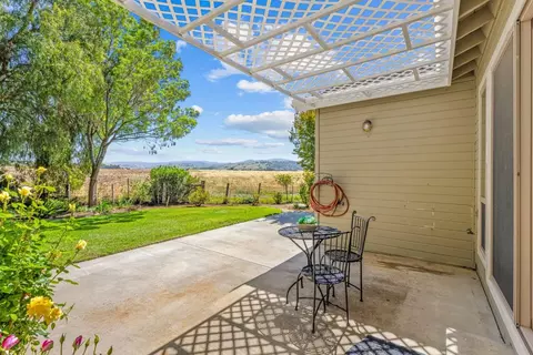 Exterior - 905 Helen Dr, Hollister, CA 95023 photo 10 of 13