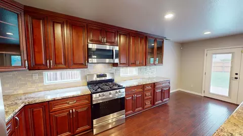 Kitchen - 949 Barrera St, Soledad, CA 93960 photo 2 of 3
