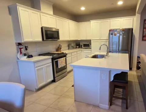 Kitchen - 638 Luna Way, Soledad, CA 93960 photo 1 of 3