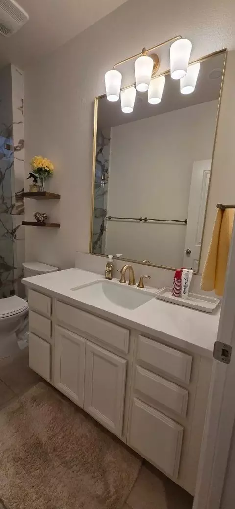 Bath - 638 Luna Way, Soledad, CA 93960 photo 5 of 5