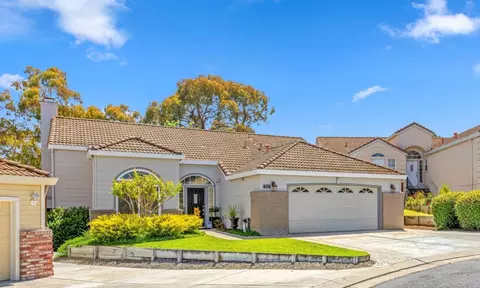 535 Bobbys Ln, Hollister, CA 95023