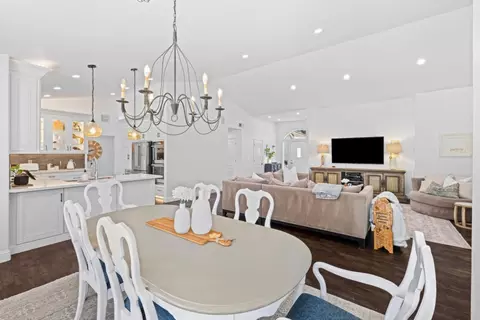 Dining - 535 Bobbys Ln, Hollister, CA 95023 photo 3 of 4