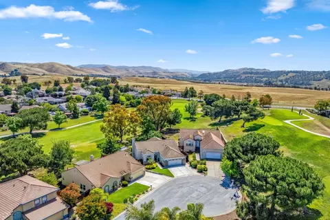 View/Area - 535 Bobbys Ln, Hollister, CA 95023 photo 7 of 9