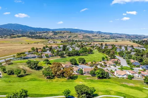 View/Area - 535 Bobbys Ln, Hollister, CA 95023 photo 4 of 9