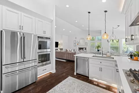 Kitchen - 535 Bobbys Ln, Hollister, CA 95023 photo 4 of 4