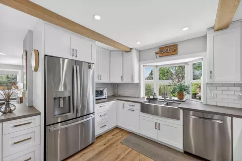 Kitchen - 540 Cathedral Dr, Aptos, CA 95003 photo 4 of 9